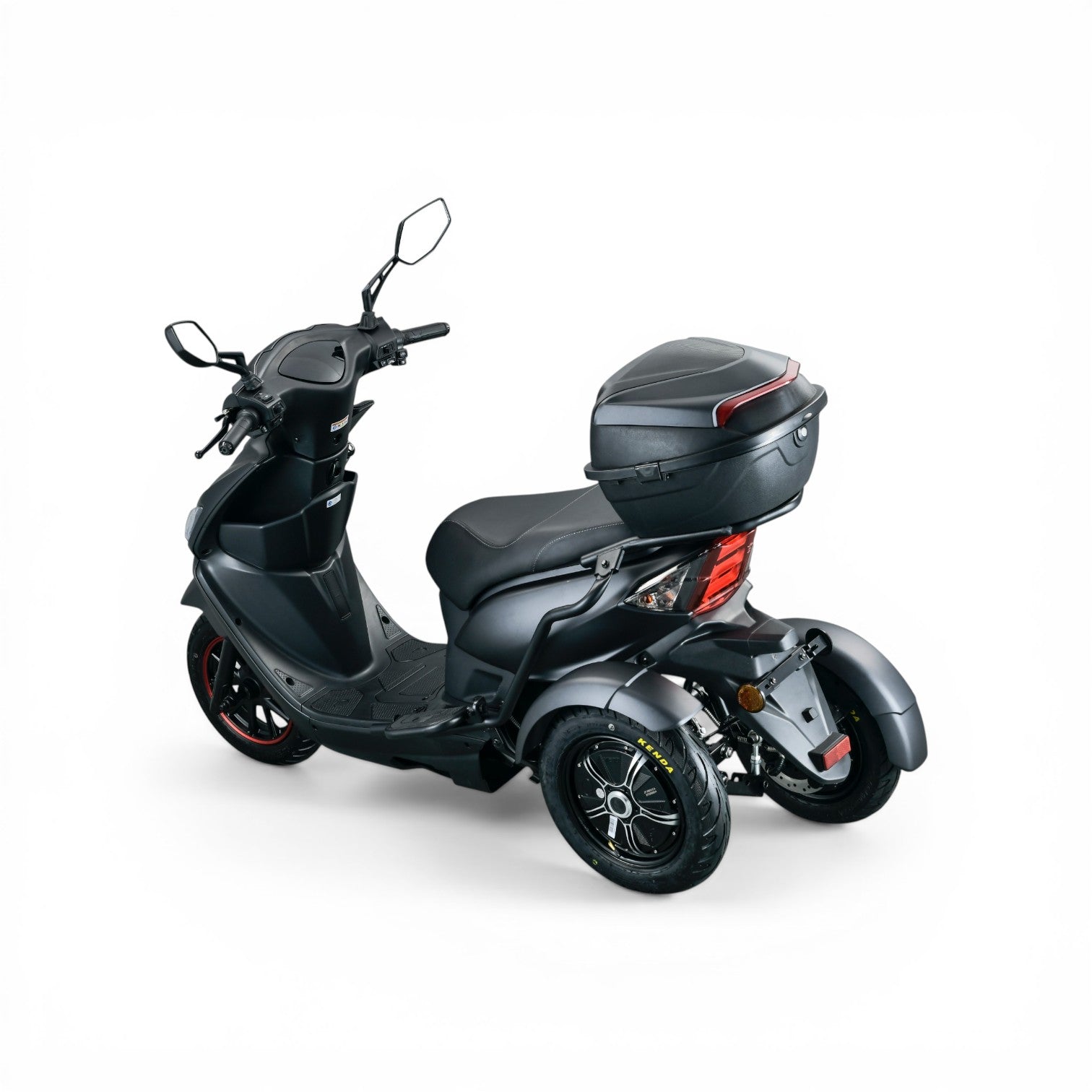 IVA T3 2.0 Sport scootmobiel in matgrijs met comfortabele zitting en compacte wielen, geschikt voor binnen en buiten gebruik.